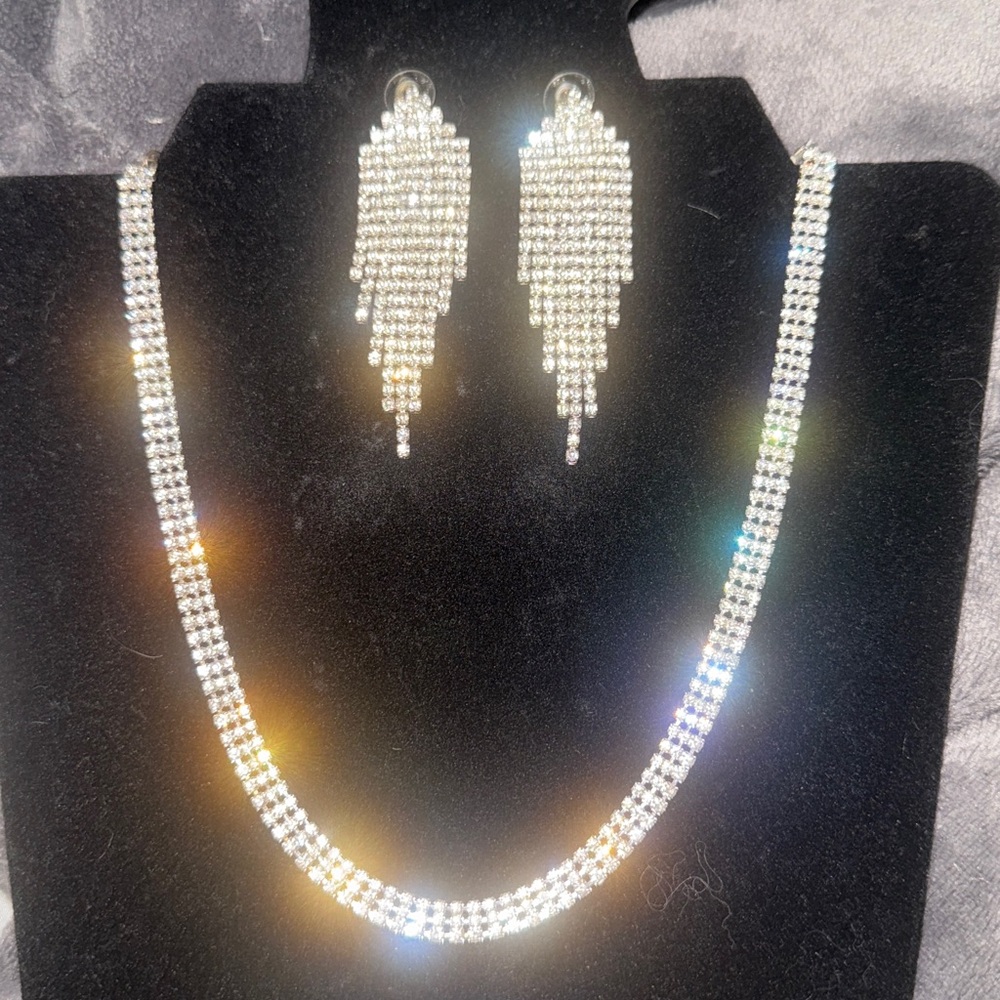 Vintage Rhinestone Necklace Earring set